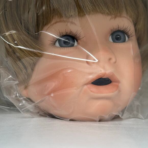 Ashton-Drake “I Wish You Wisdom” Porcelain Baby Doll Julie Good Kruger 1995 - Picture 2 of 10